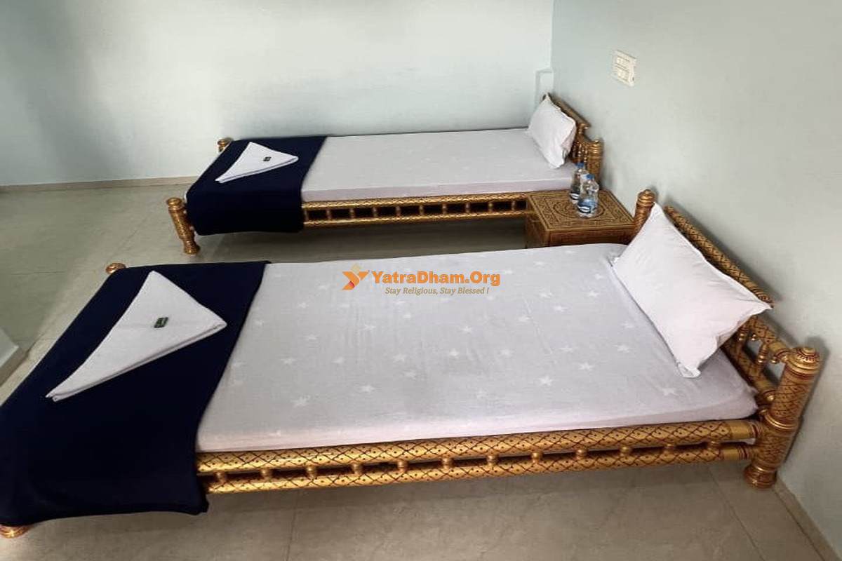 ISKCON Chandrabhaga Guest House Pandharpur 2 Bed Room