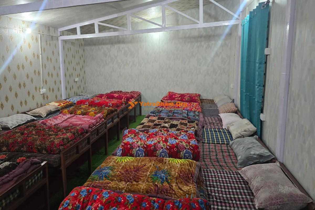 Shankar Hotel - Kedarnath Dormitory View