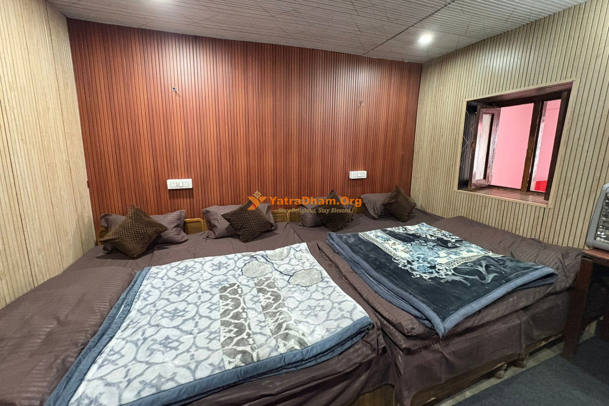 Hotel Parmeshwari Kedarnath 4 Bed Room