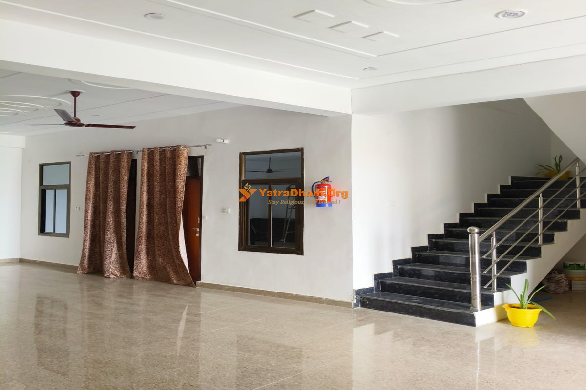 Padmashali Guest House Ayodhya Stairs