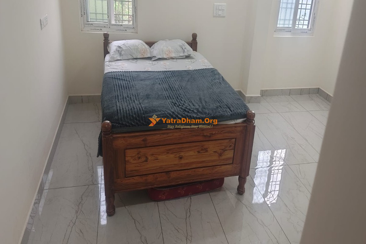 Hotel Royal Rudra Inn Srisailam (Sundipenta) 2 Bed Room