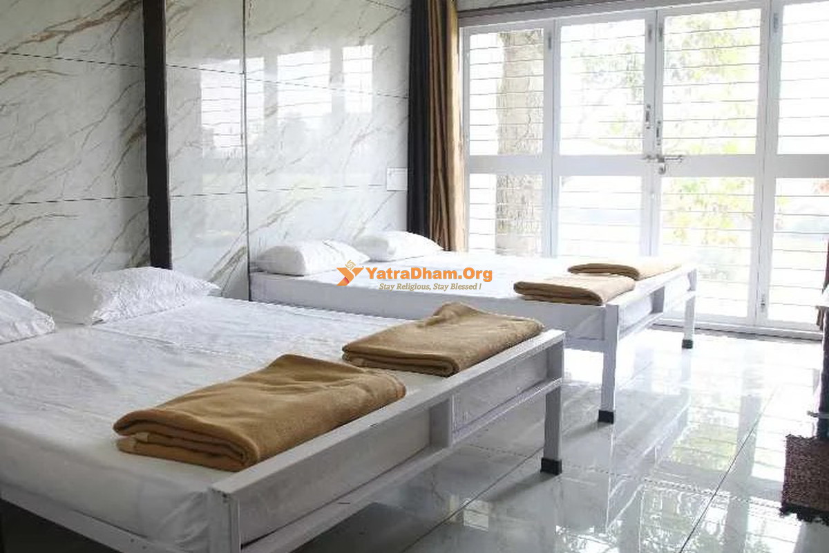 Shri Datta Bhavan Yatri Niwas - Narsinhwadi (Kolhapur) 4 Bed Room View