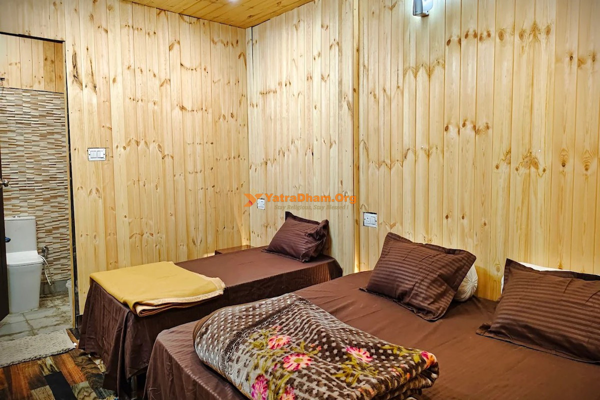 YoG1 Badrinath - Badrinath 3 Bed Room View