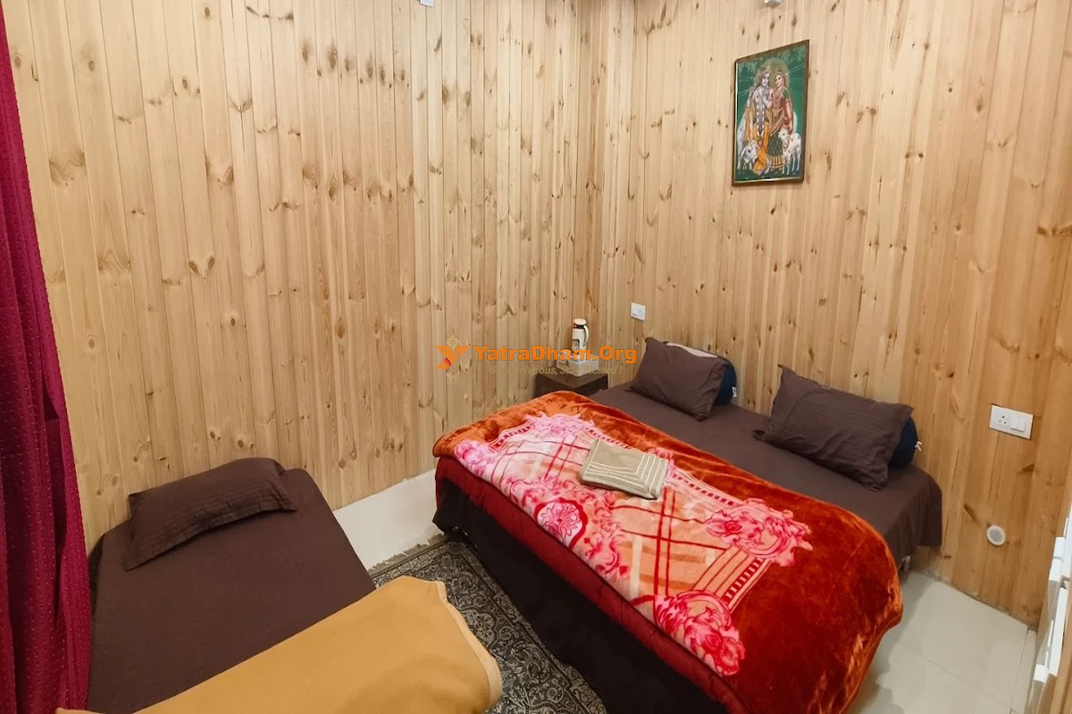 YoG1 Badrinath - Badrinath 3 Bed Room View