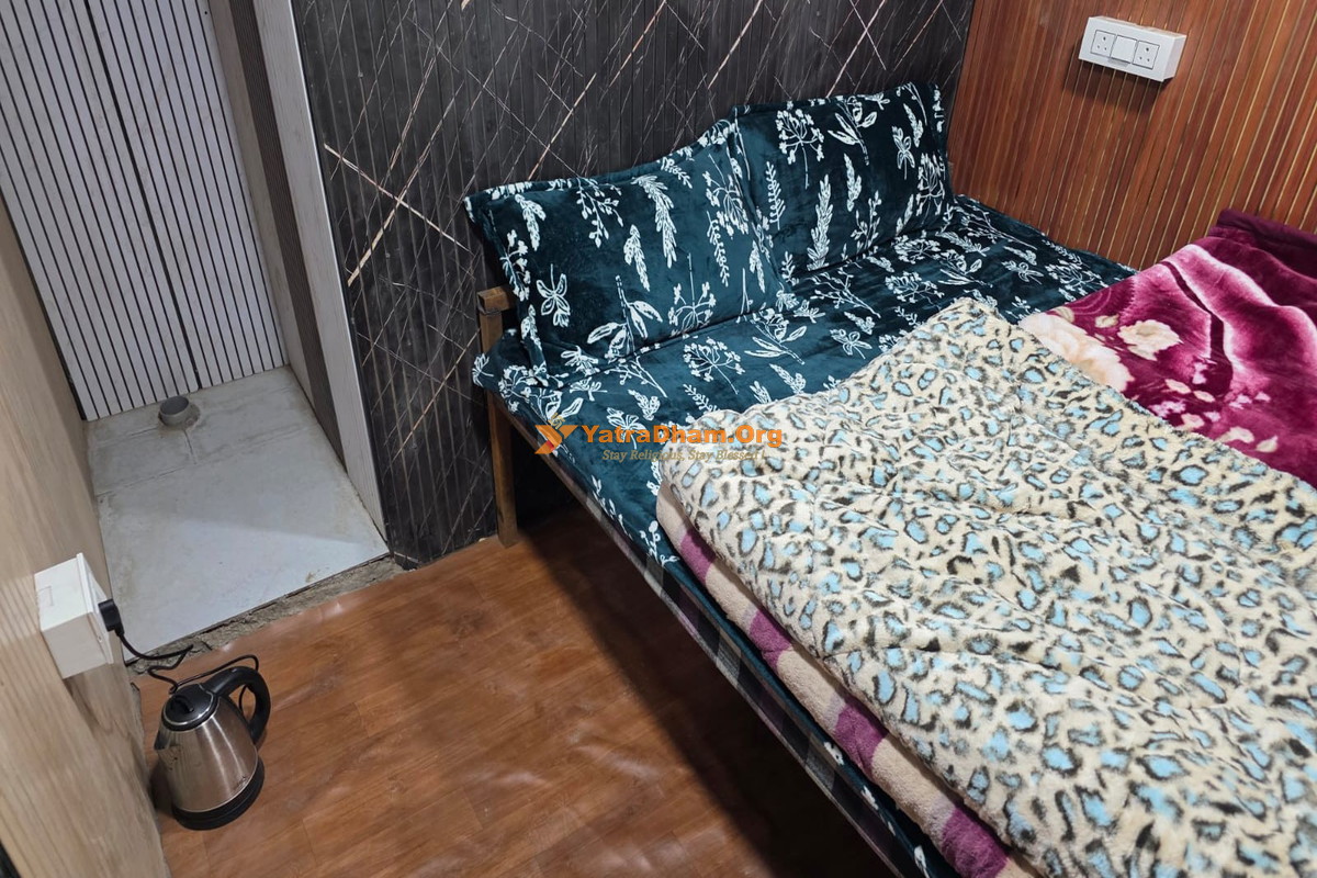 Amazing Luxury Stay Kedarnath - Kedarnath 2 Bed Room View