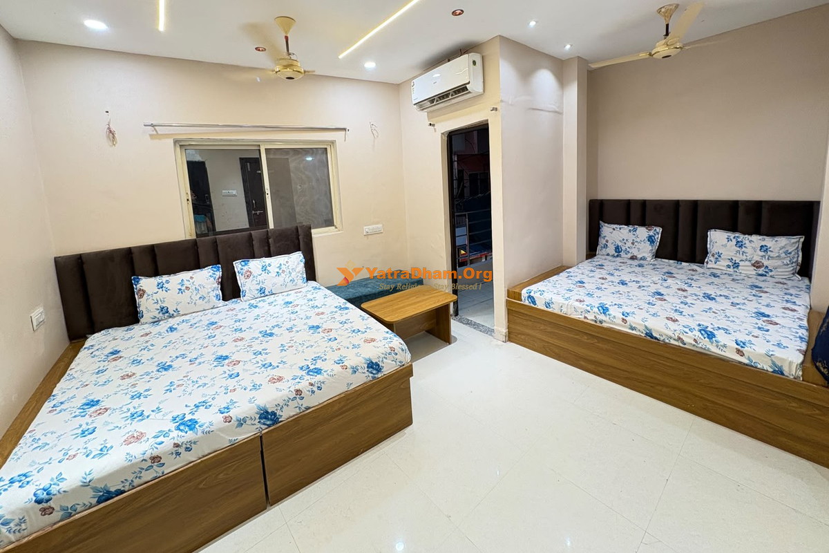 Hotel Shree Siddhivinayak Ujjain 4 Bed Room View
