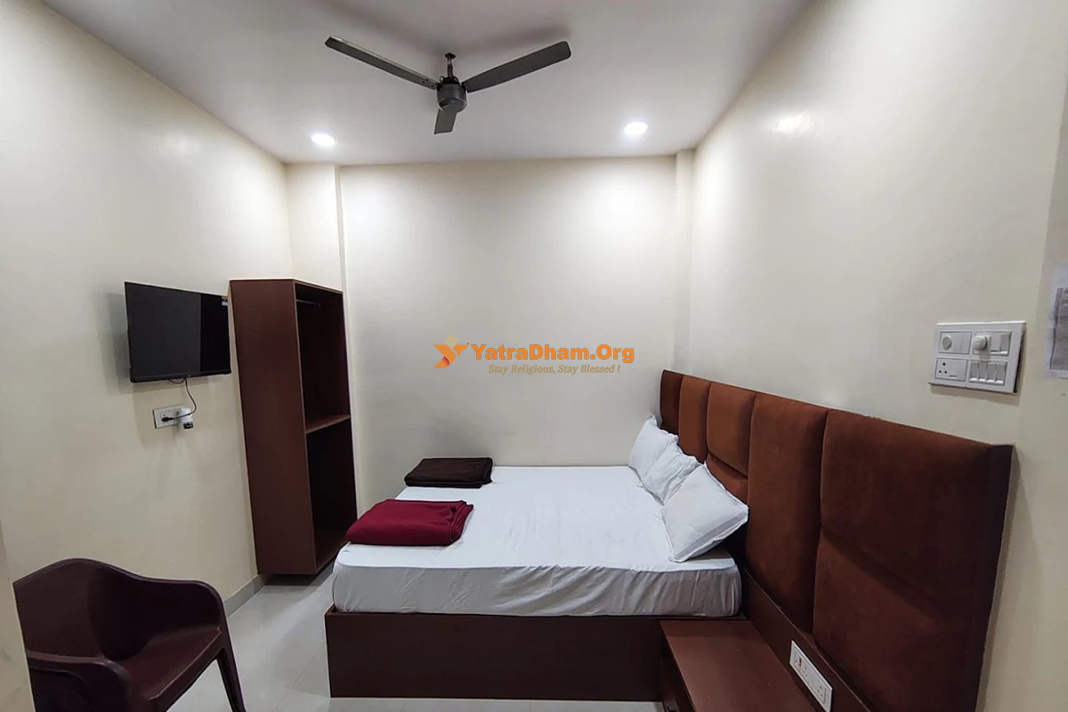 Sri Vasavi Athidi Nivas - Varanasi  2 Bed Room View