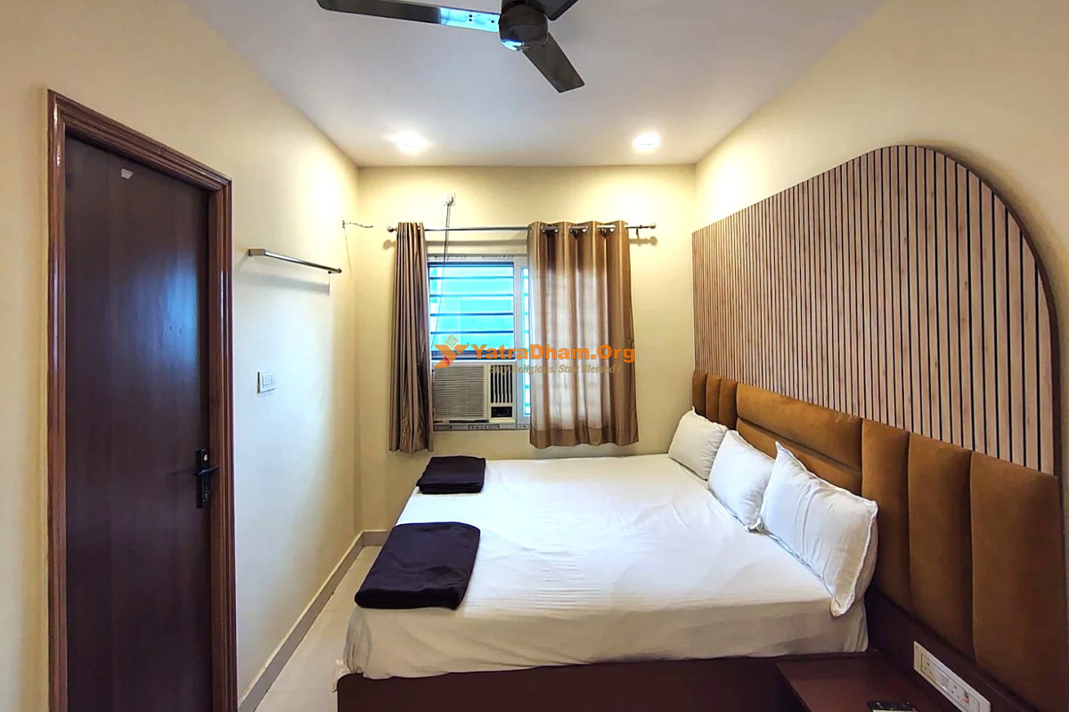 Sri Vasavi Athidi Nivas - Varanasi  2 Bed Room View