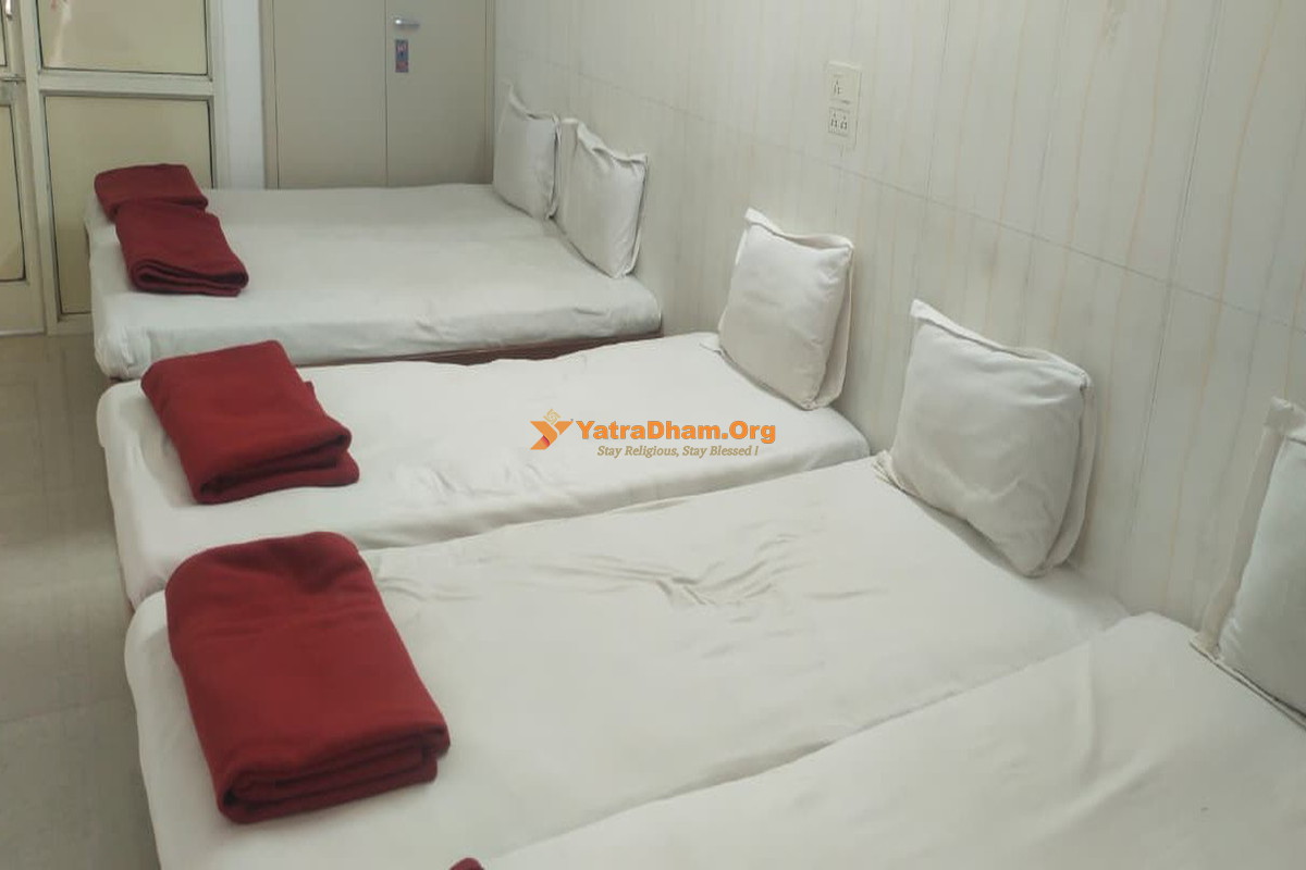 Shree Chaitanya Swarup Ashram Nakhatrana 4 Bed Room View
