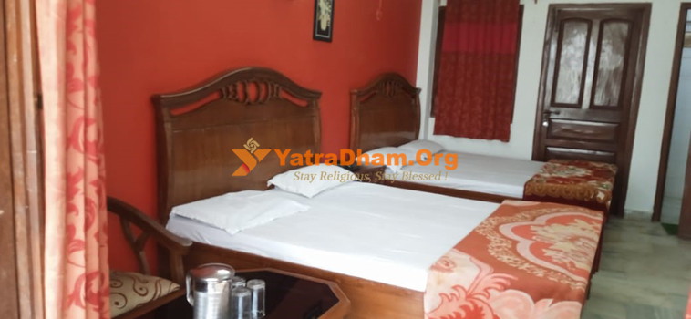 Hotel Jain Regency Mussoorie 4 Bed Deluxe Room