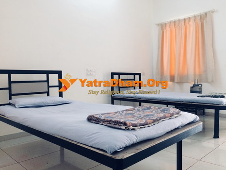 Dada Bhagwan Trimandir Dharamshala Godhra Room