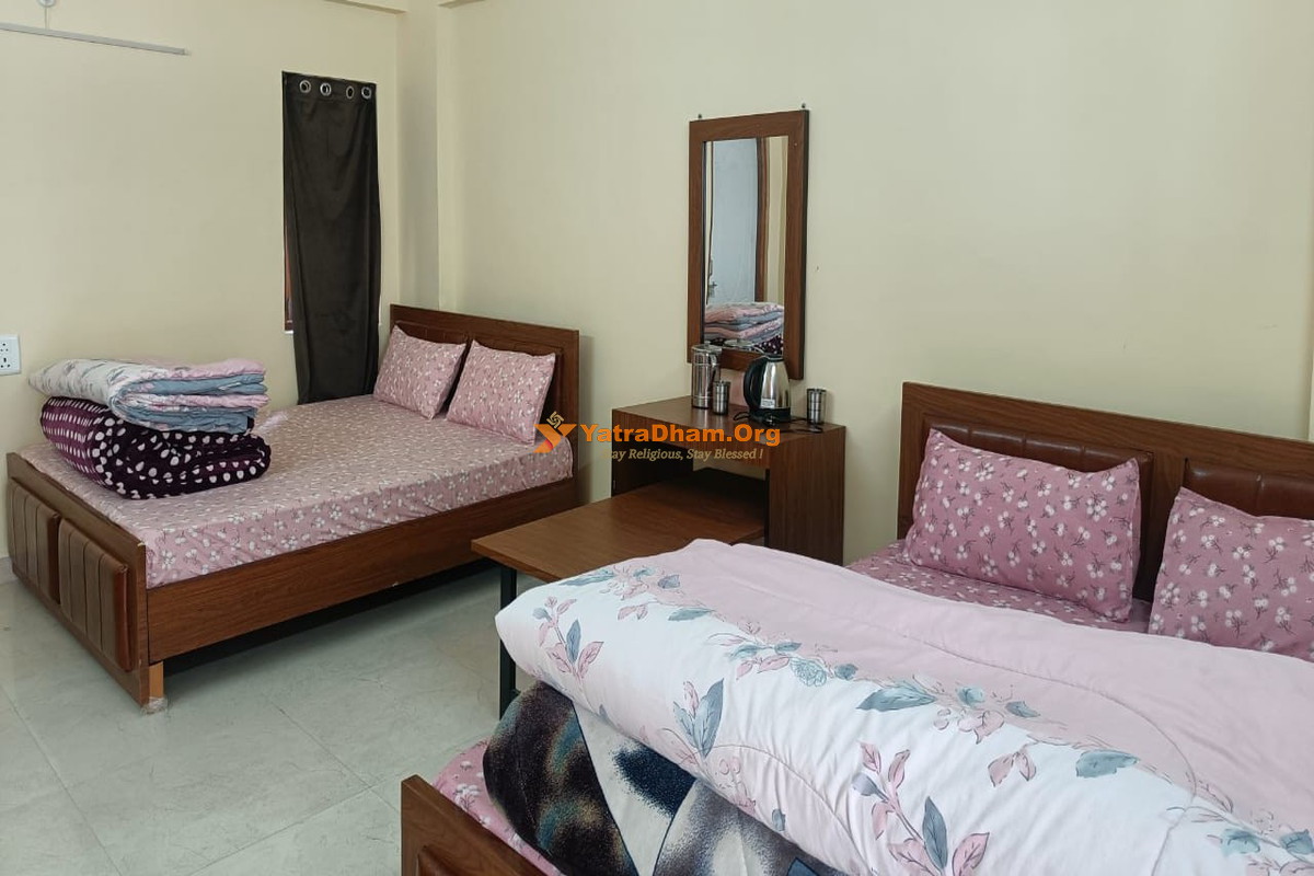 Gayatri Bhavan Kedarnath 4 Bed Room