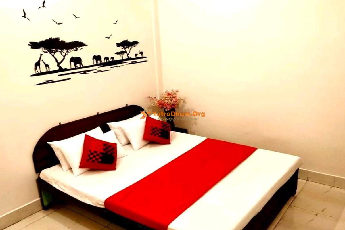 City Hotel Prayagraj 3 Bed Room