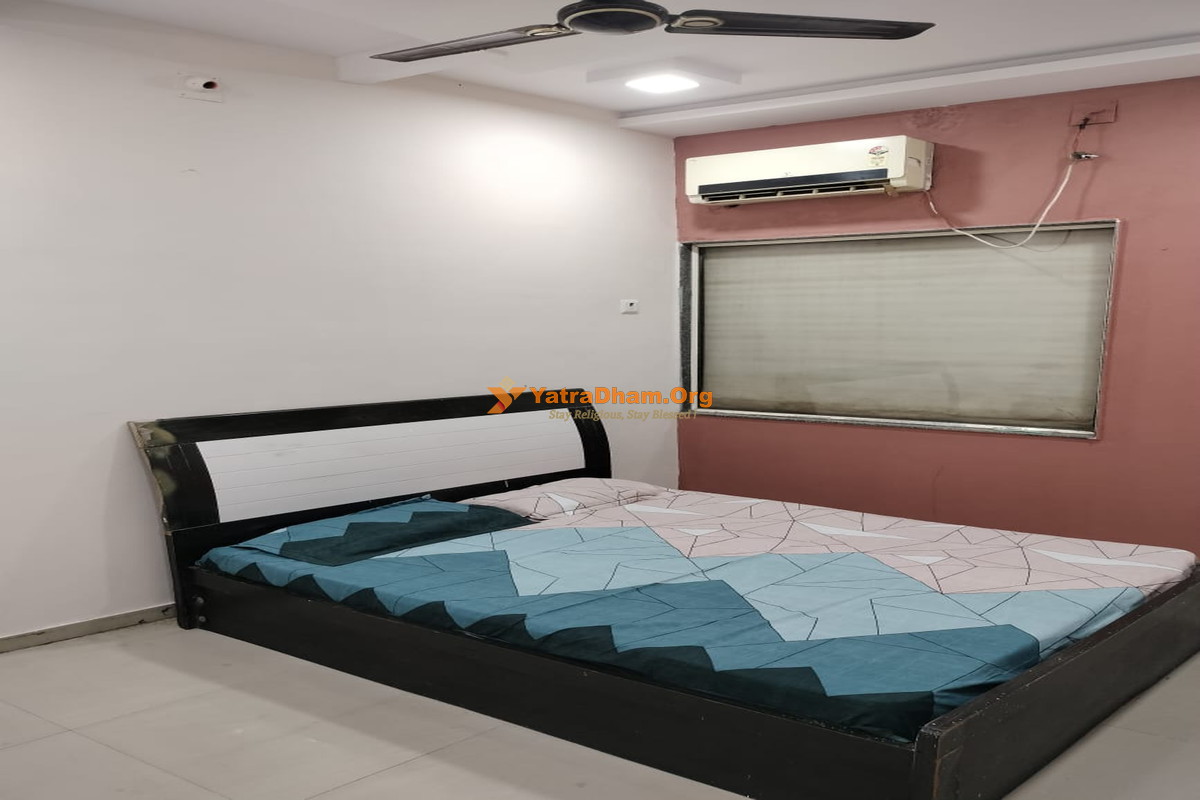 Tirth Guest House - Dakor_Room_View_3
