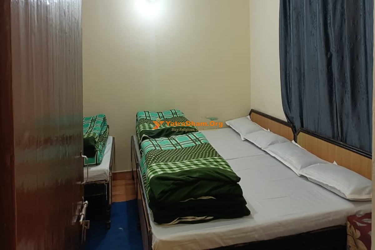 Shukla Guest House Kedarnath 5 Bed Room View