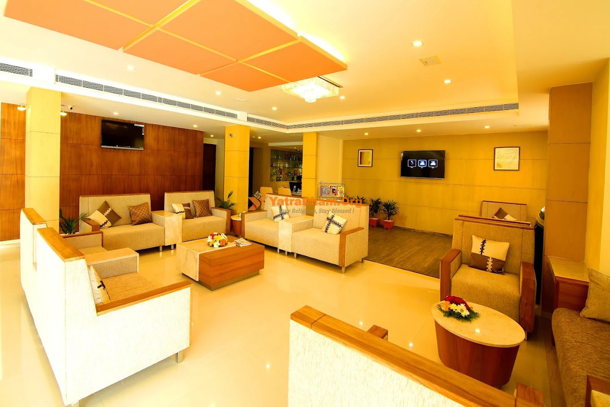 Hotel Hillway Park Nilamel (Near Jatayu Earth's Center) Waiting Area
