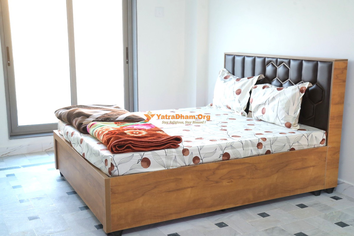 Parab yatrik Bhavan Junagadh 2 Bed Room