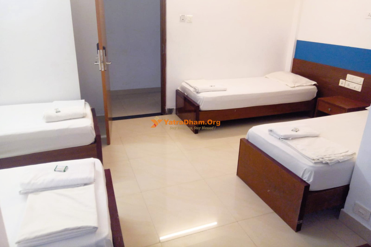 Thiruvananthapuram (Trivandrum) Roop Mahal Premier Inn 4 Bed Room