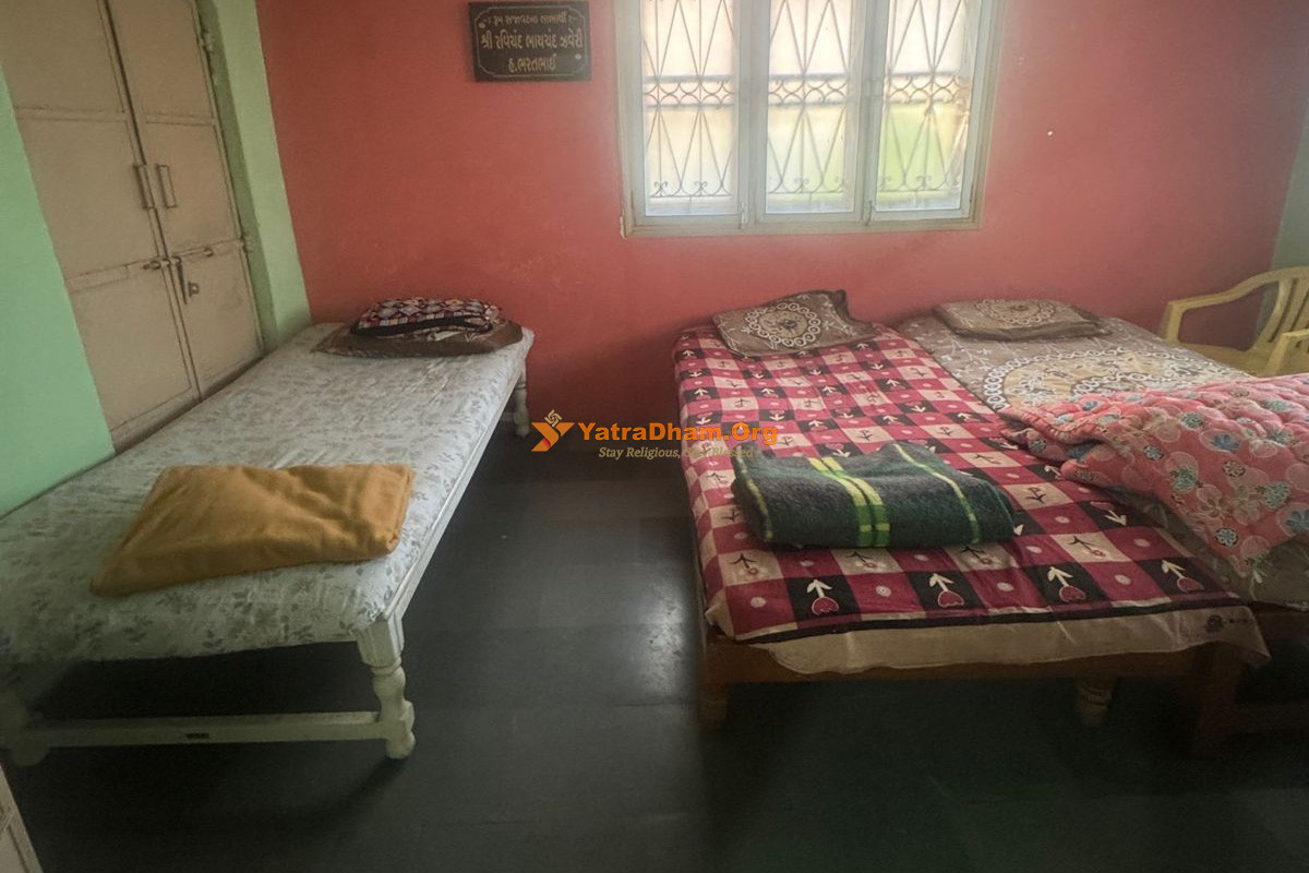 Navgrah Aaradhana Dham Godhra Room