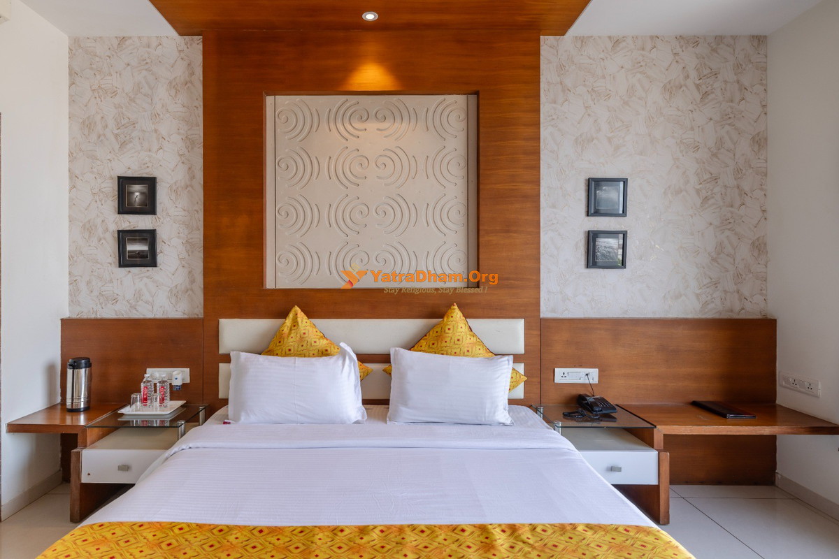 2 Bed AC Comfort Room