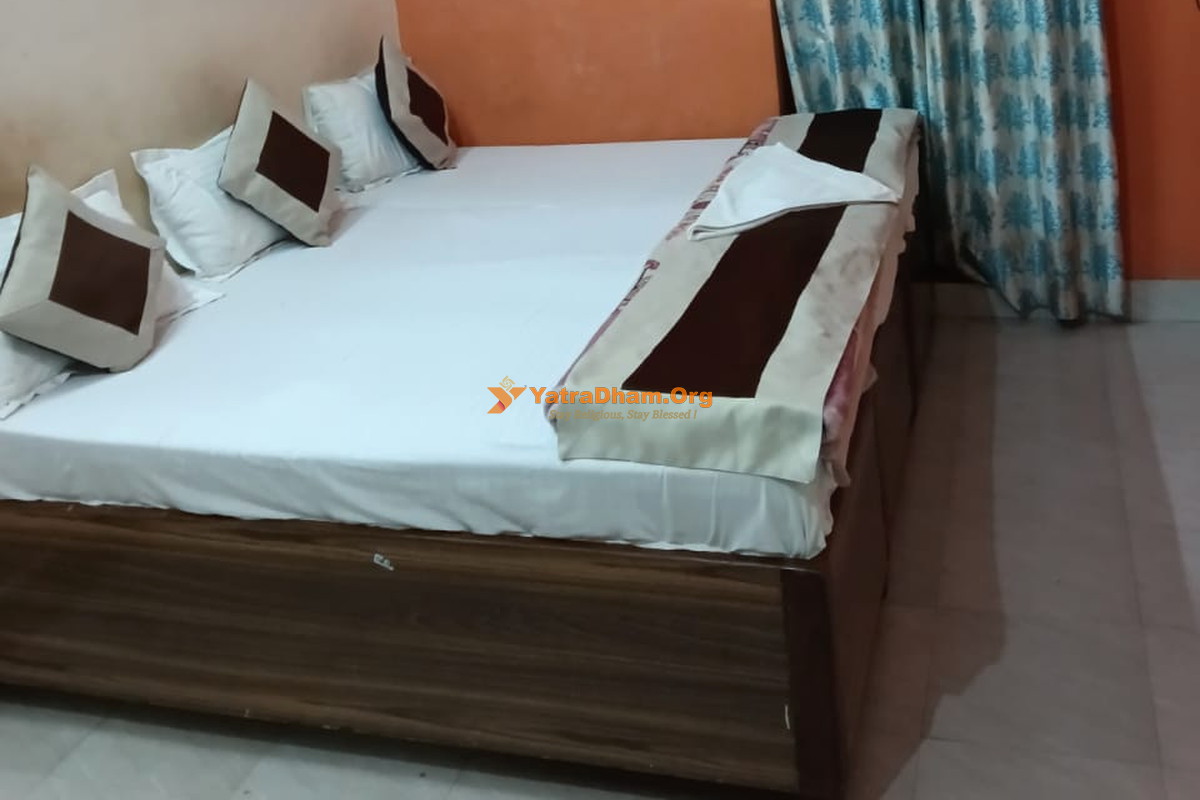 Hotel Shivanan Varanasi Room