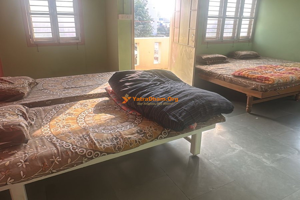 Navgrah Aaradhana Dham Godhra Room