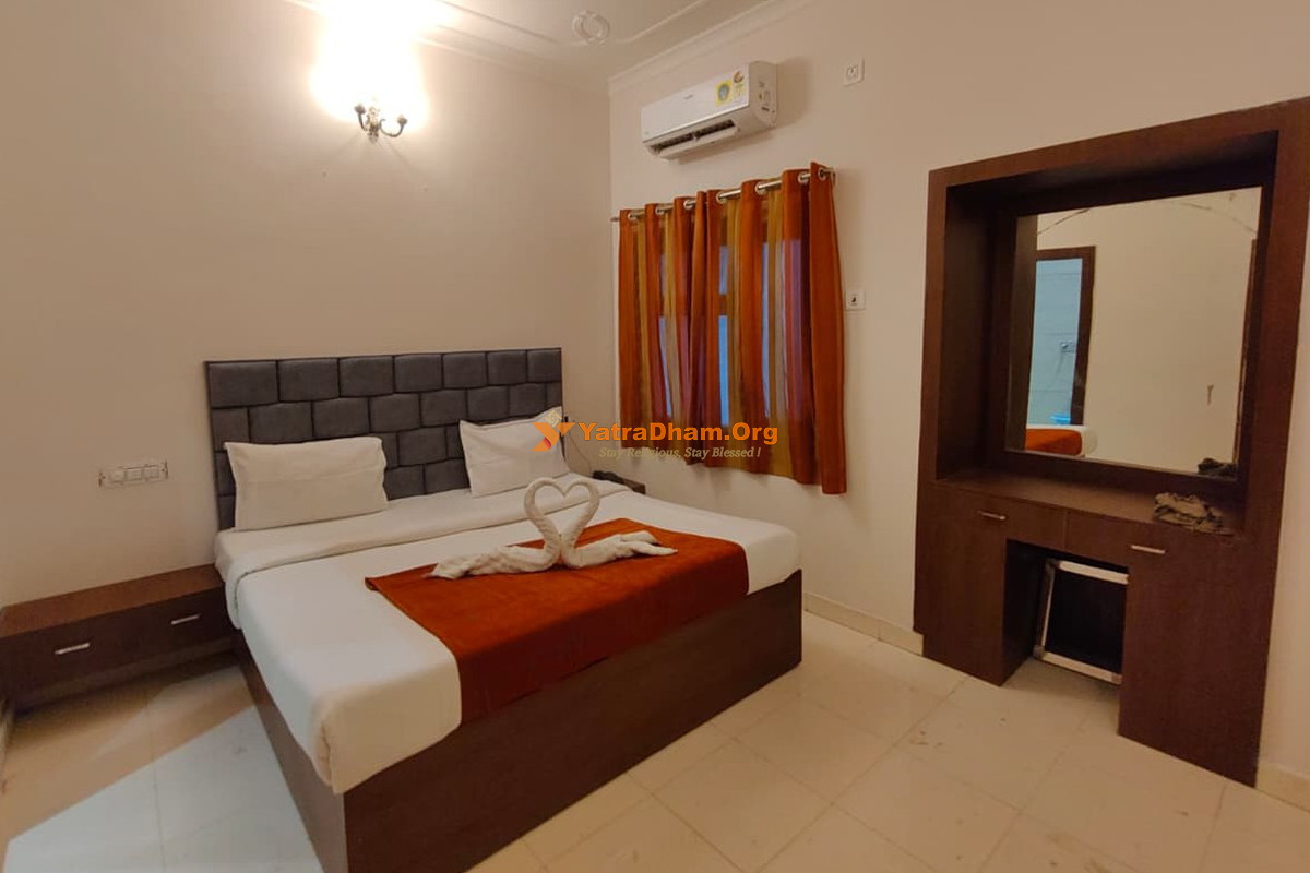 Hotel Basera Haridwar 2 Bed Room View