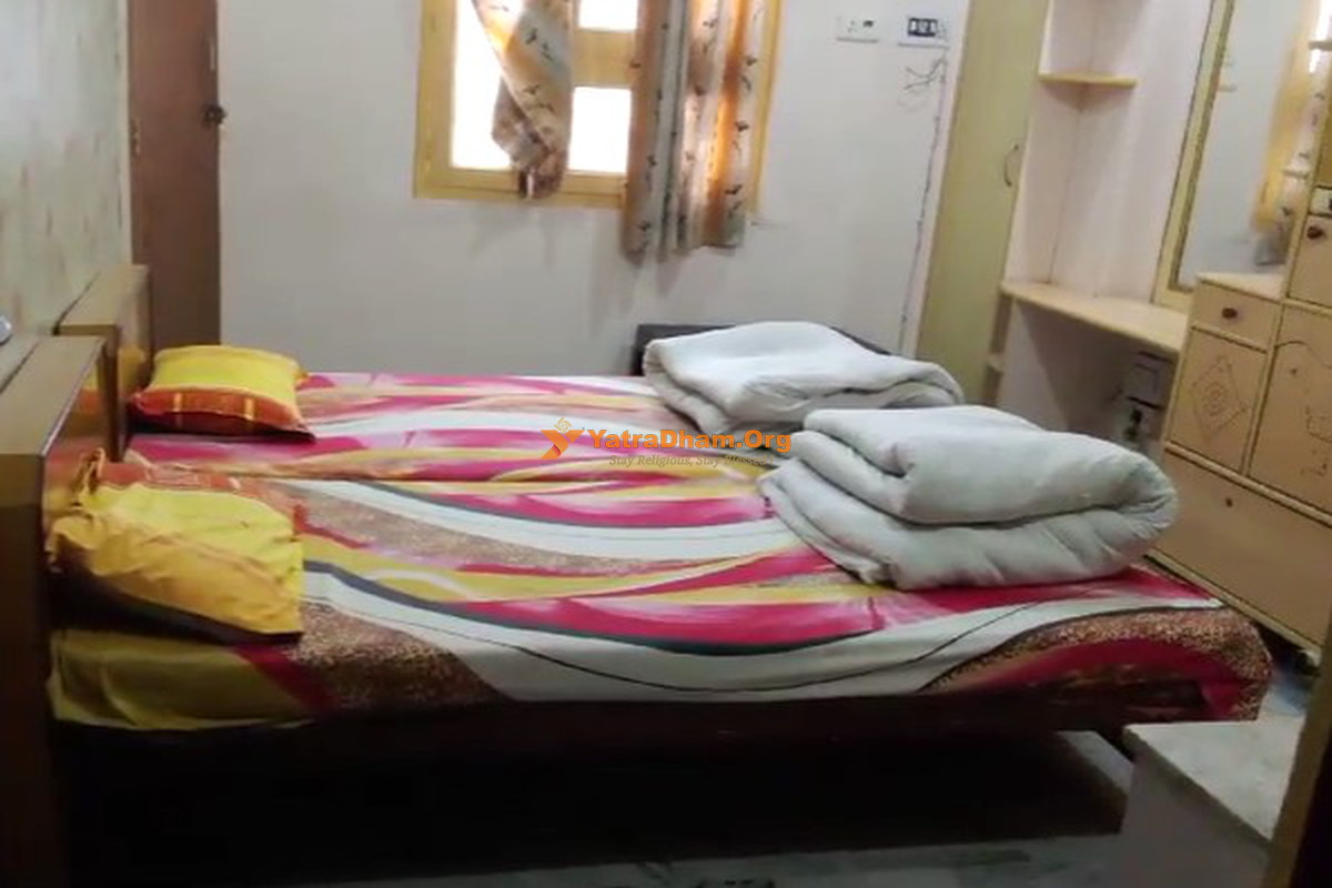 Madhuvan Atithi Gruh Mathura 2 Bed Room