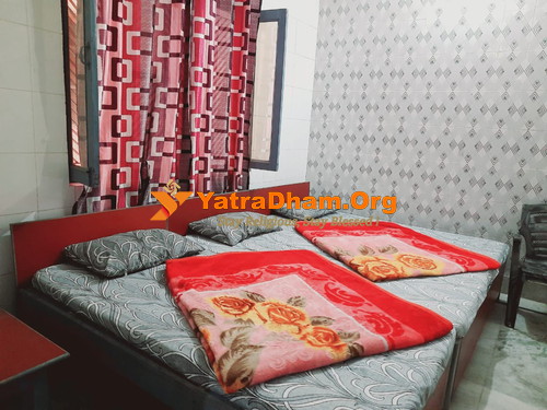 Shri Harihar Bhawan Haridwar 3 Bed AC Room