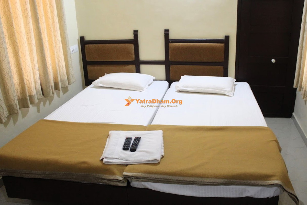 Thiruvananthapuram (Trivandrum) Anna Hotel  2 Bed Room