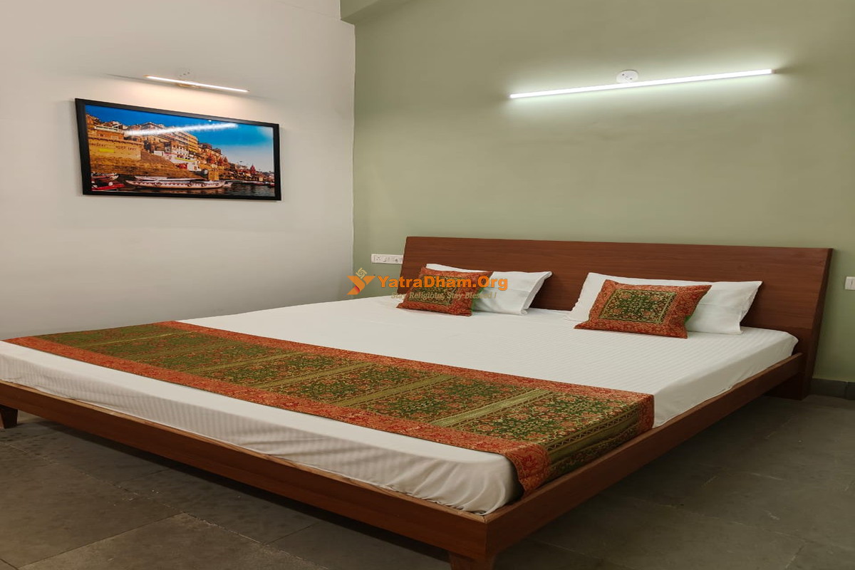  Pejwara Mutt - Varanas Room View 