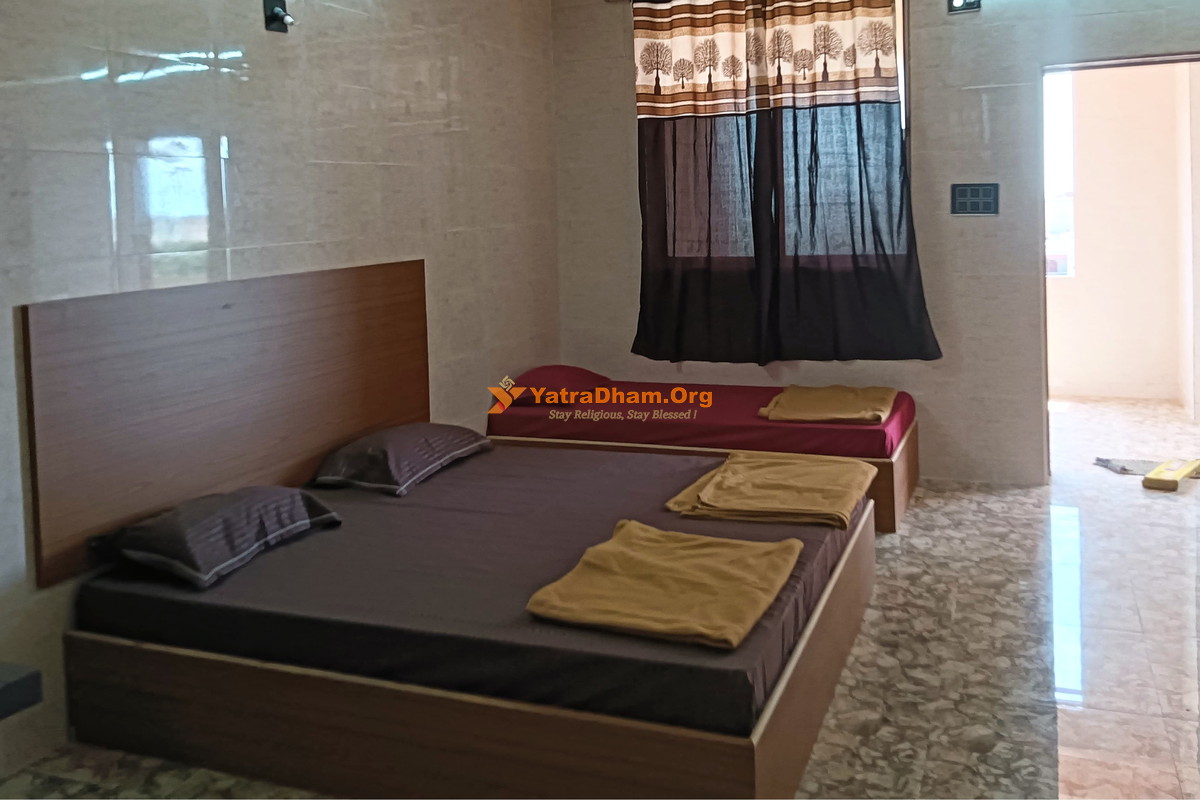 Sanyas Ashram Dwarka Room