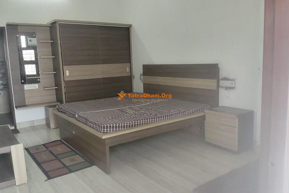 Shukratal Nai Mandi Gaushala Room
