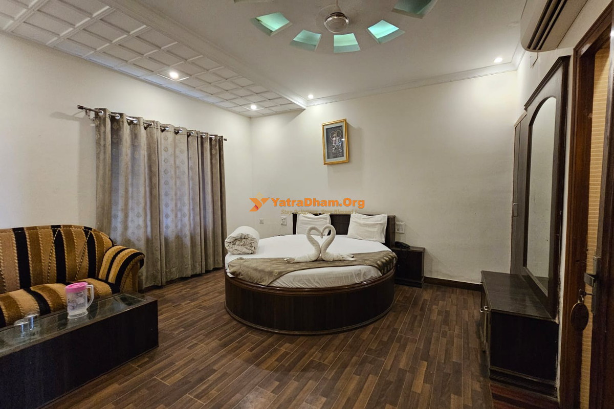 Hotel Basera Haridwar 2 Bed Room View
