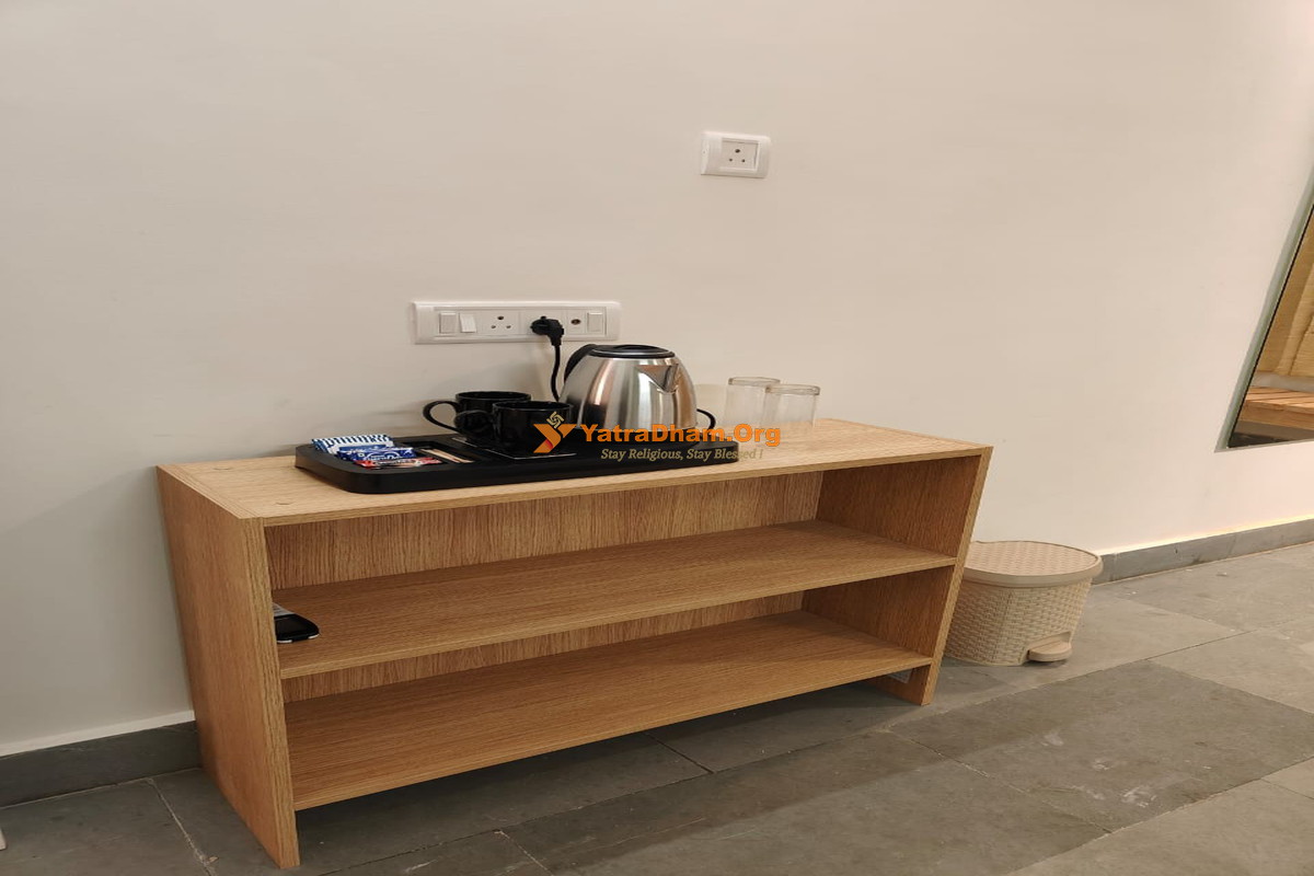 Pejwara Mutt - Varanas Room View 