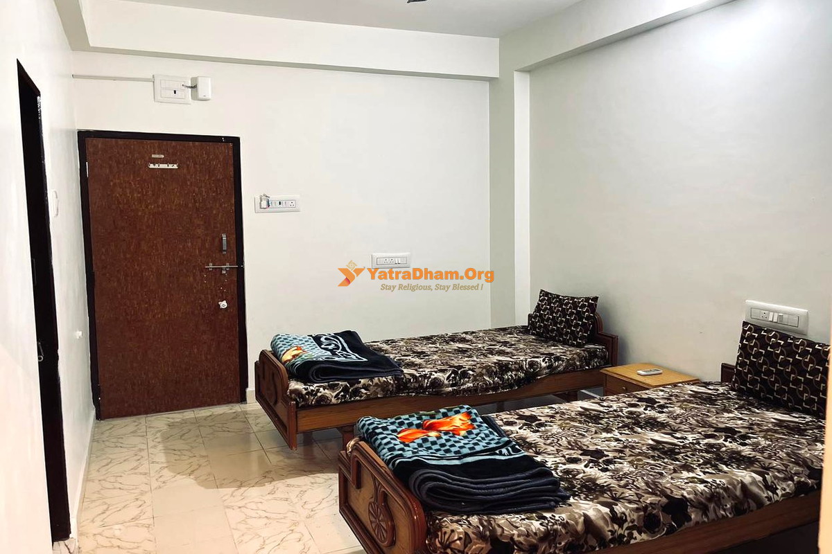 Parab yatrik Bhavan Junagadh 2 Bed Room