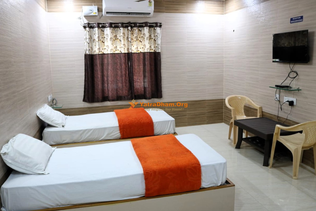 Hotel Vallabha Residency Rajahmundry 2 Bed Room