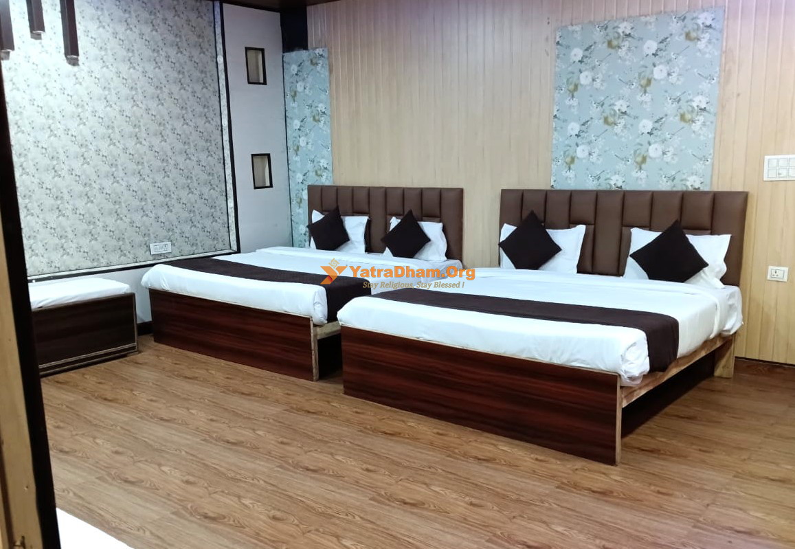 Shri Pratap Dham Chhatikara (Vrindavan) 4 Bed Room