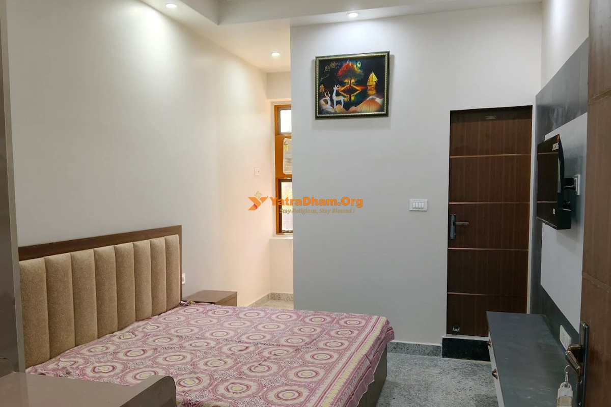 Kanha Seva Sadan Mehandipur Room