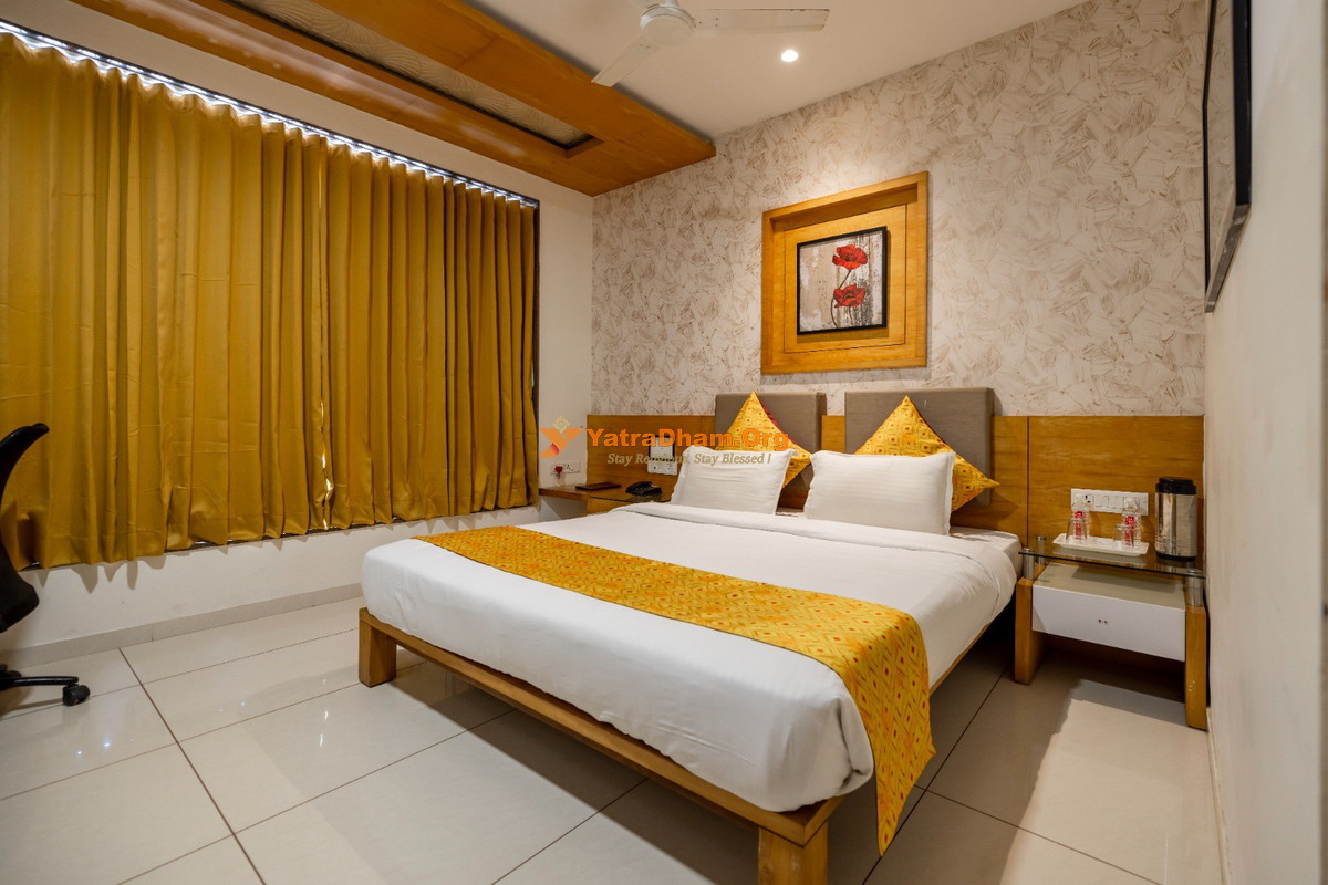 2 Bed AC Comfort Room