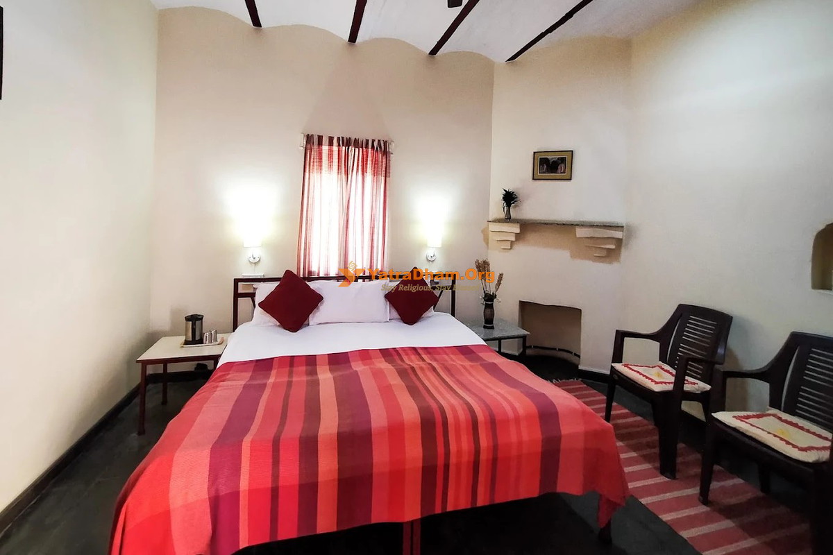 Naurang Yatri Niwas Garli 2 Bed Non AC Room View