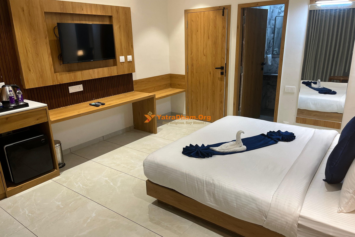 Hotel Premji Dwarka 2 Bed Room