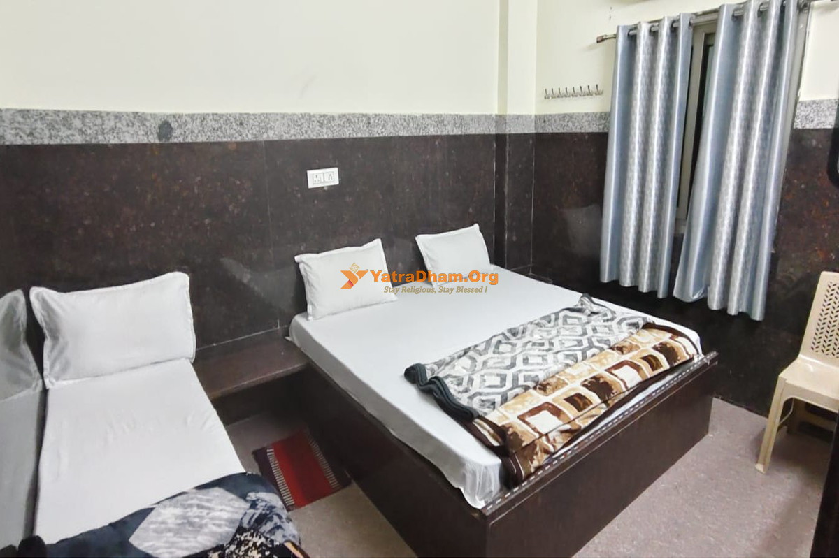 Swamy Sannidhi Varanasi 3 Bed Room