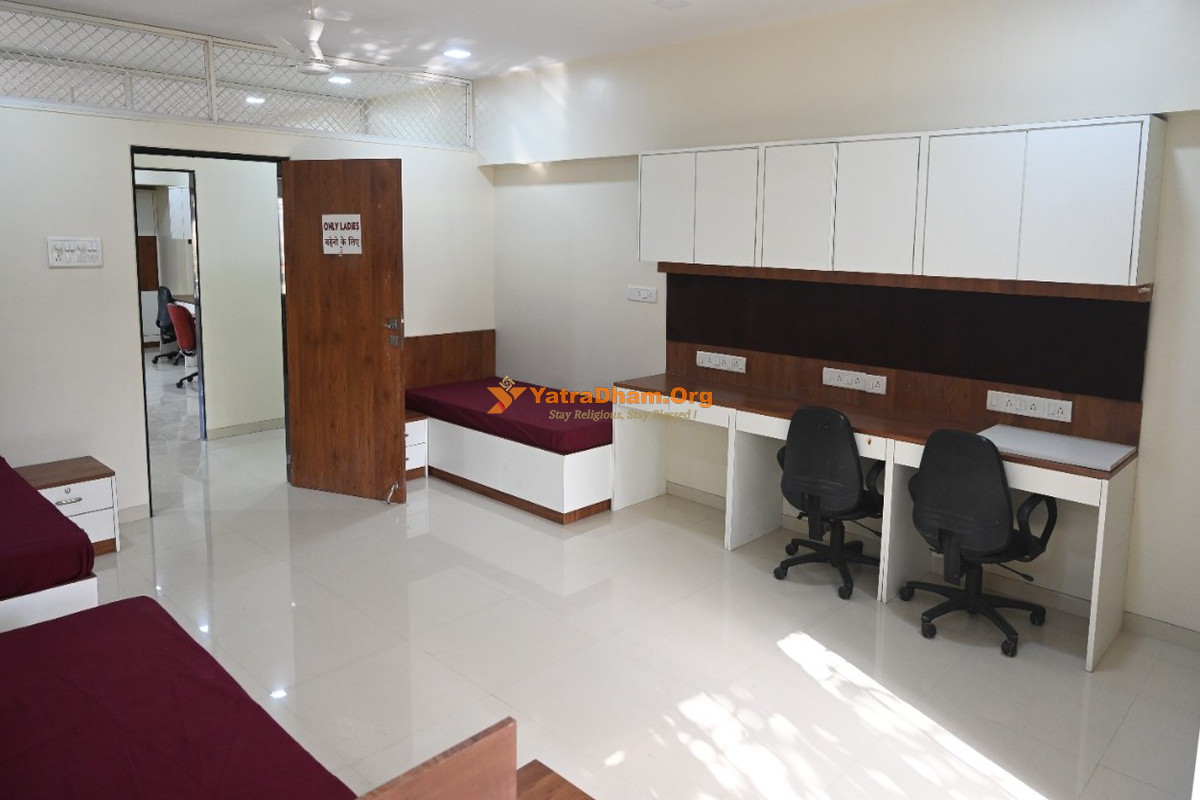 Shree Zalawadi Jain Sthanak Upashray Nalasopara 4 Bed Non AC Room