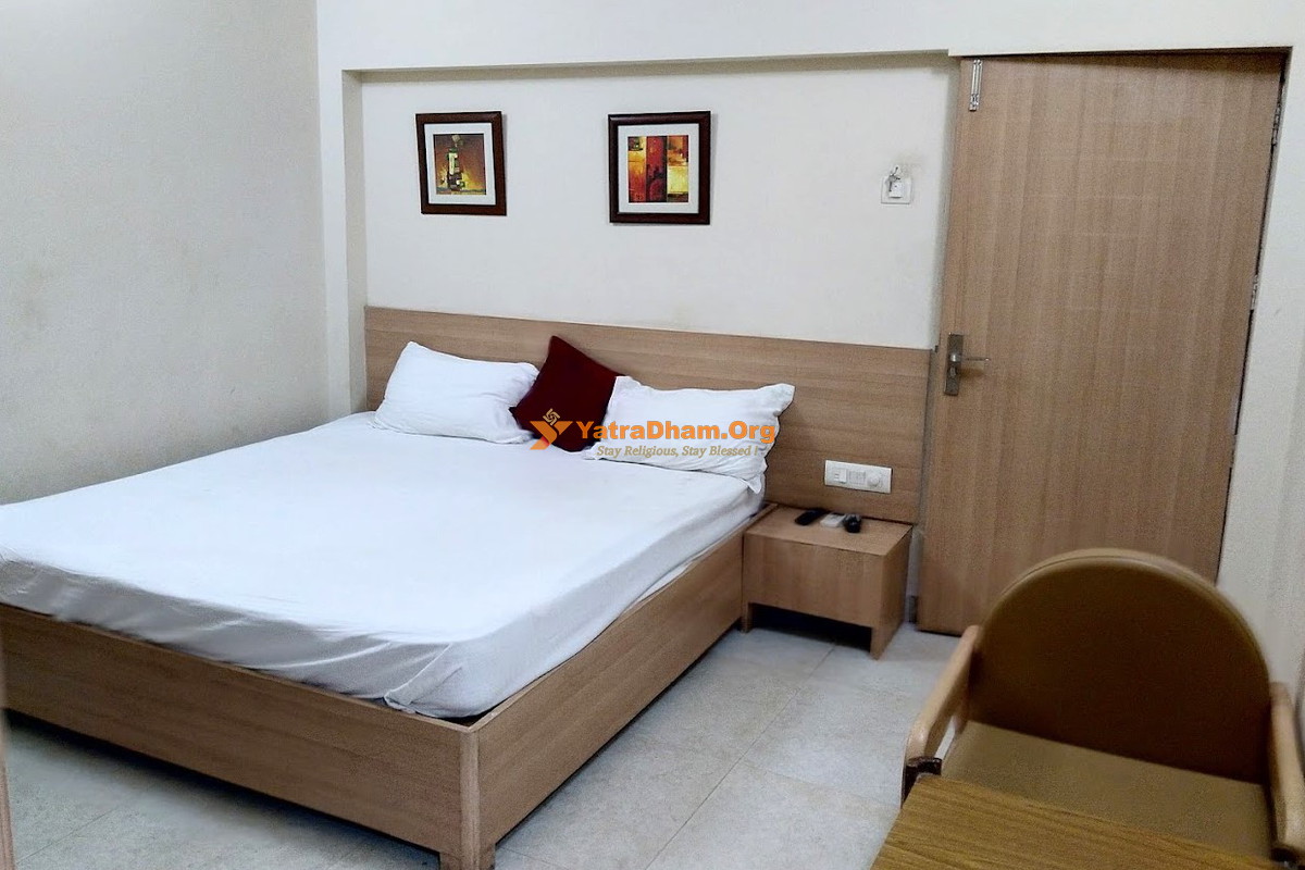 Hotel Kaveri Prayagraj 2 Bed Room