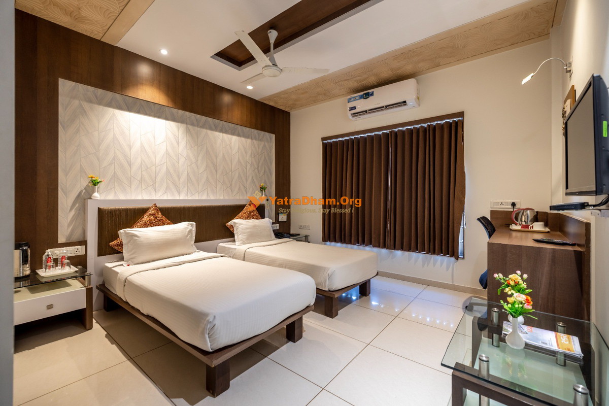 2 Bed AC Elegance Room