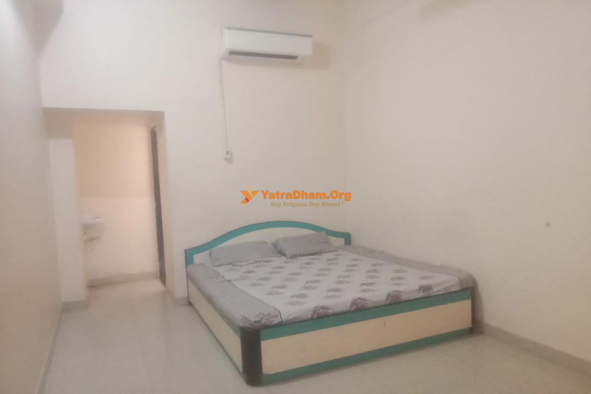 Swami Leela Shah Sindhi Dharamshala Ujjain 2 Bed Room