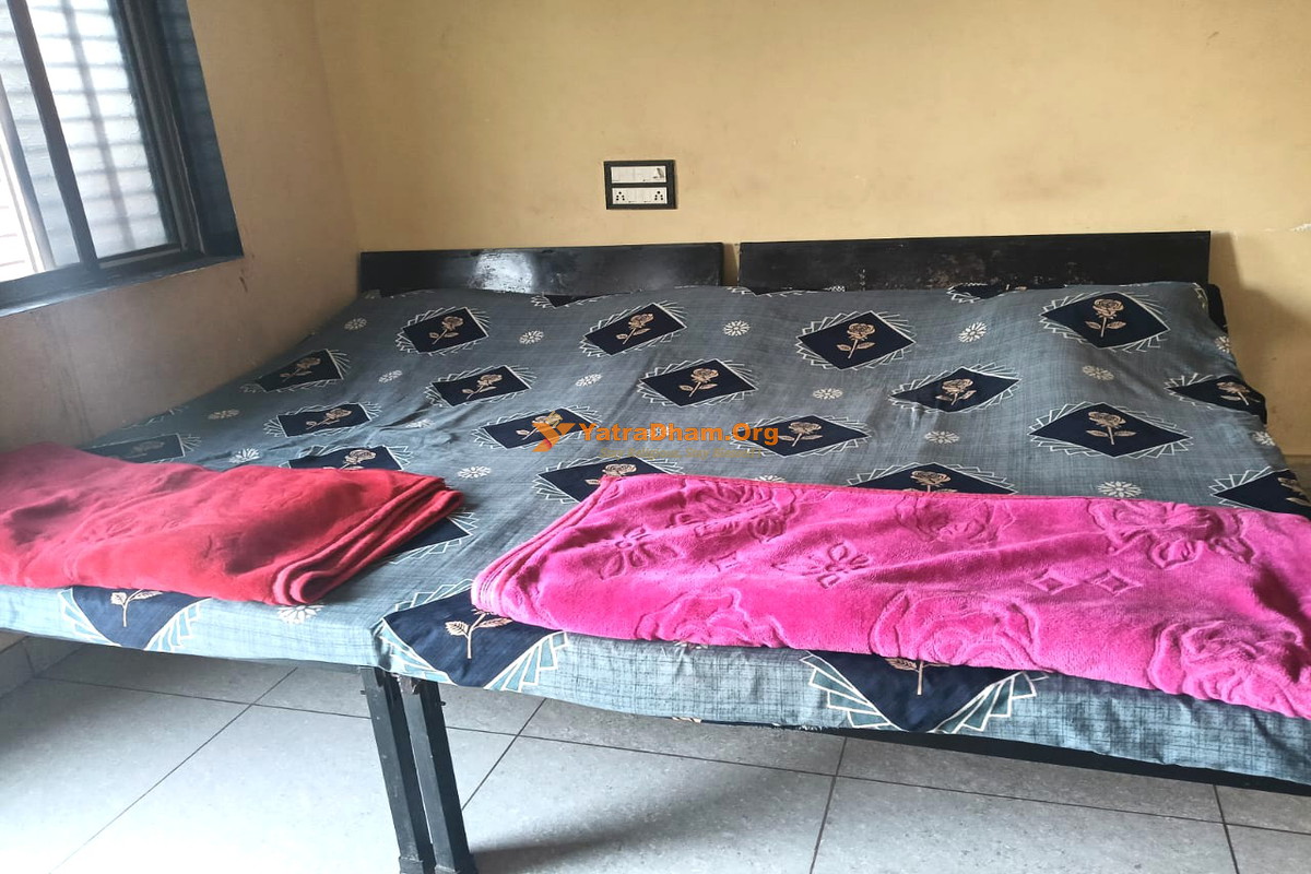 Dwarkesh Bhavan Champaner (Pavagadh) 2 Bed Room View