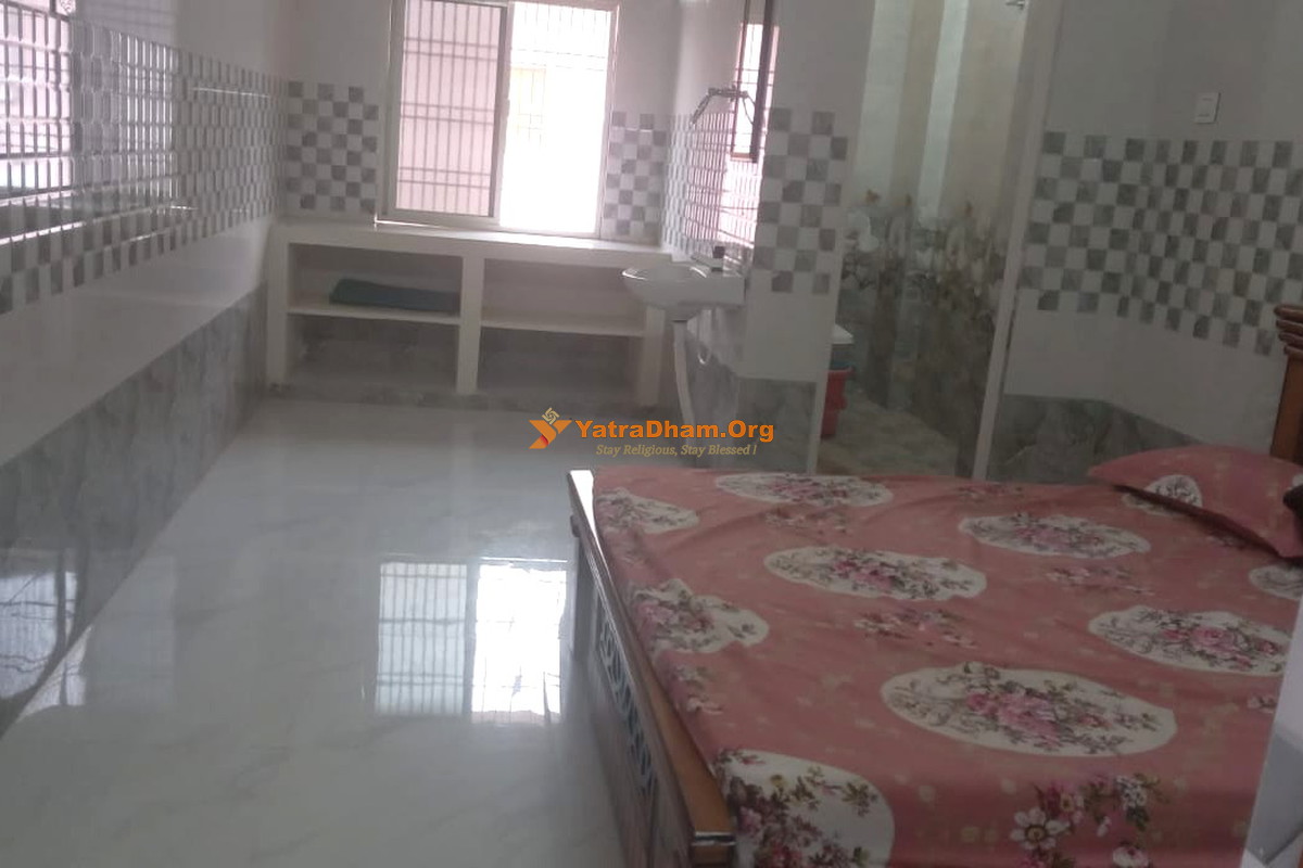 Aarya Vaishya Annadhana Satram Vontimitta Room View