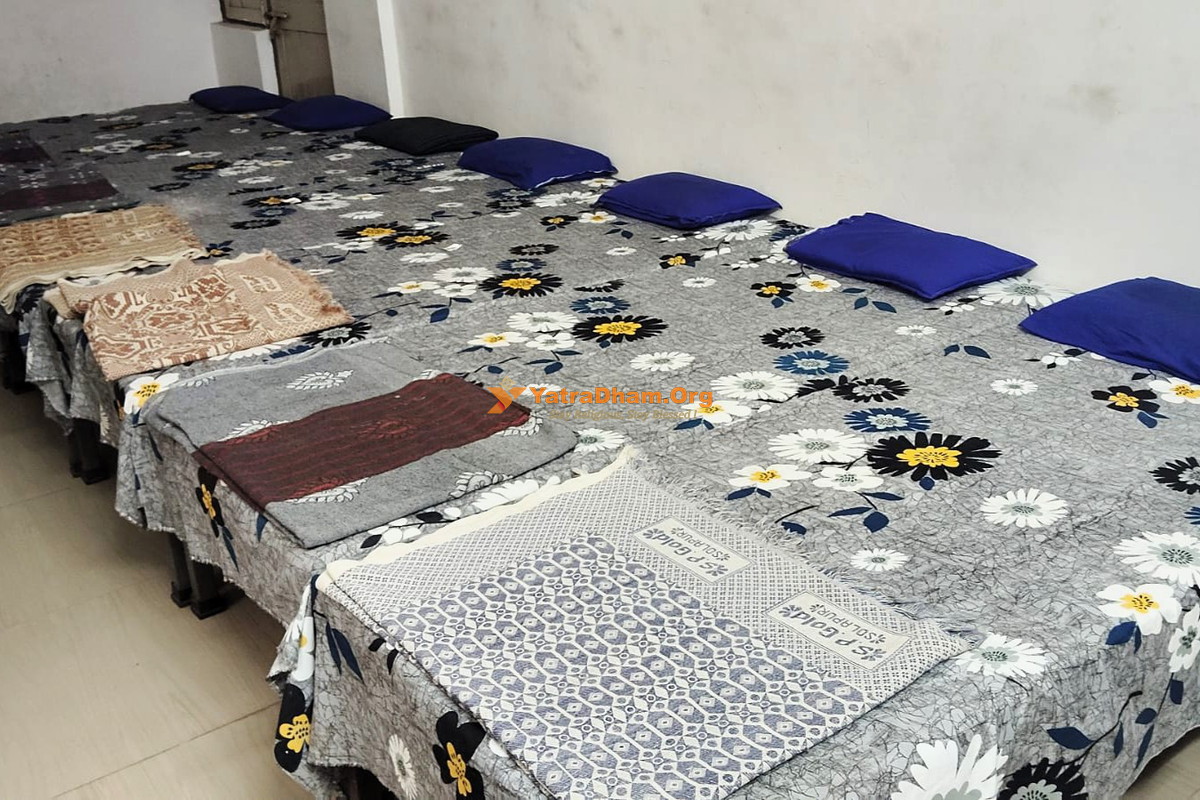 Panchal Dharamshala Ambaji 7 Bed Room